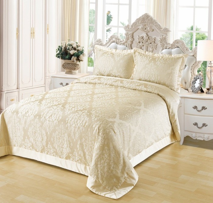 Леонардо (беж) Покрывало 240х260