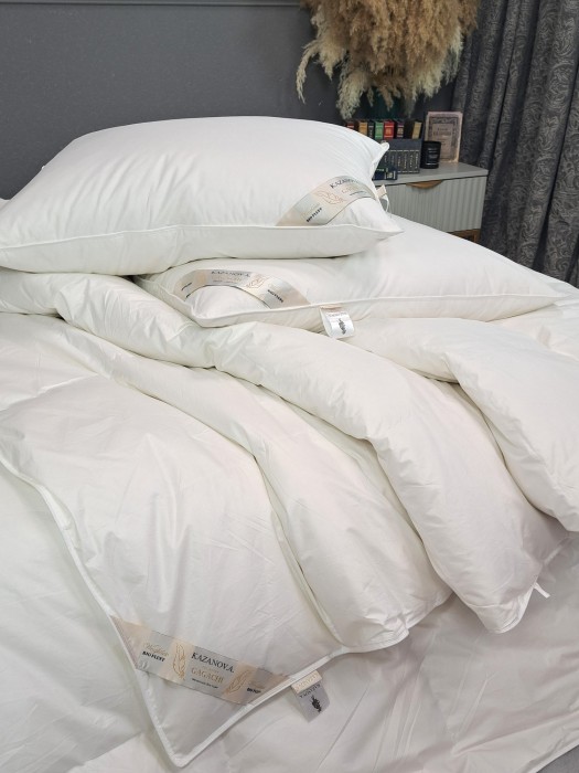 Подушка Gagachi 70x70