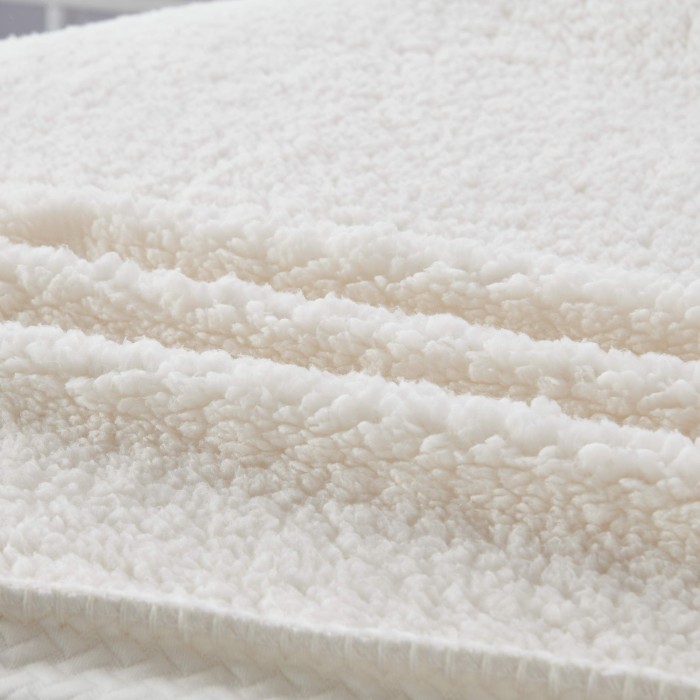 Аманда (молоко) 160х220 Покрывало Трикотаж