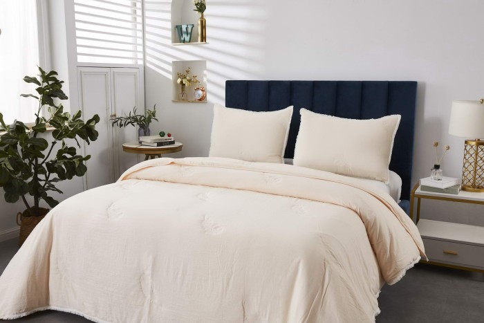 Наоми (крем) Покрывало 230х250