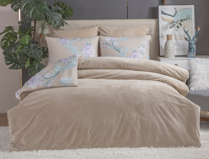 Комплекты постельного белья Жаклин (миндаль) Семейный