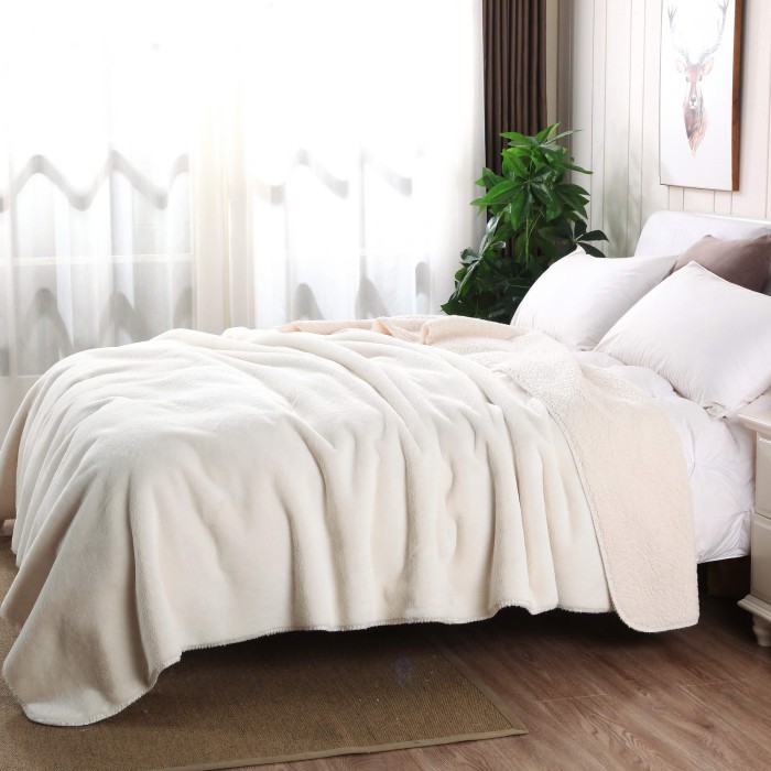 Аурелия (молоко) Плед 220х240