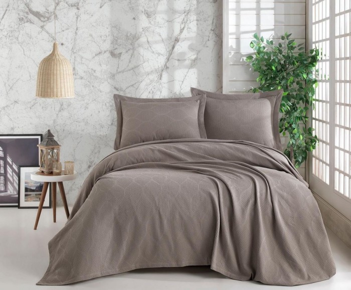 Покрывало c наволочками Коричневое 220x240+2 наволочки (50х70)