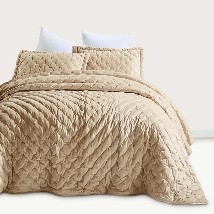 Покрывало Arya Бархат 250X260 - 2(50X70+5) Ansel Бежевый