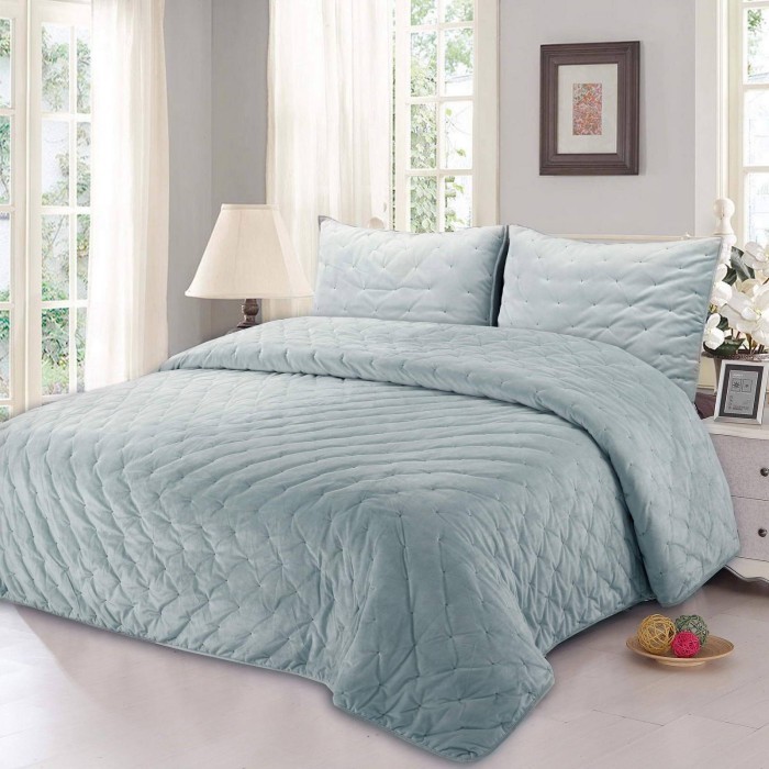 Иоланта (голубая) Покрывало 240х260