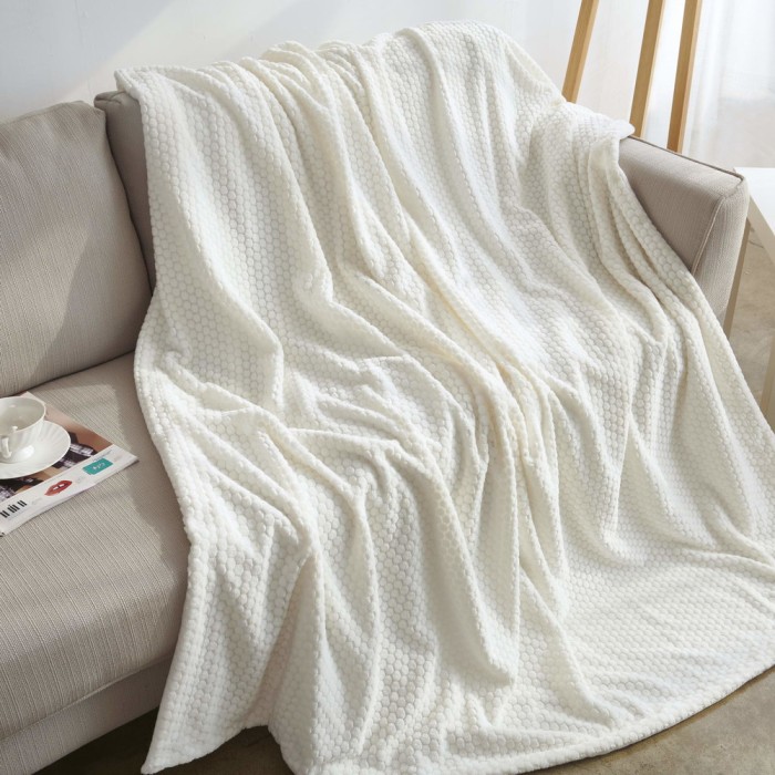 Каролина (молоко) Покрывало 160х220