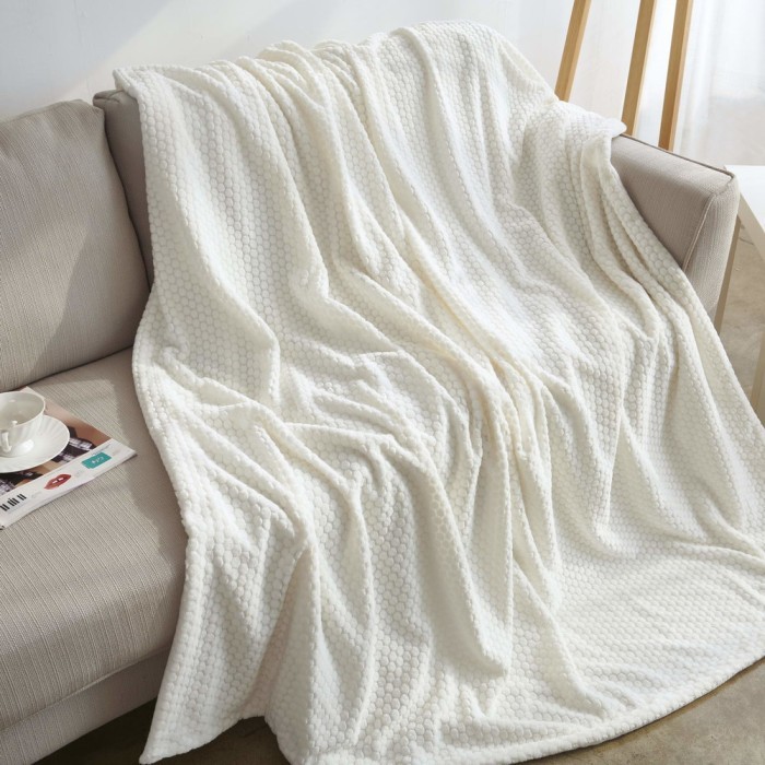 Каролина (молоко) Покрывало 220х240