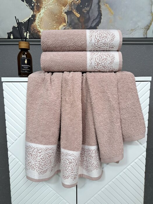 Полотенца  Dolce (роза платина) 50х90см,70х140см