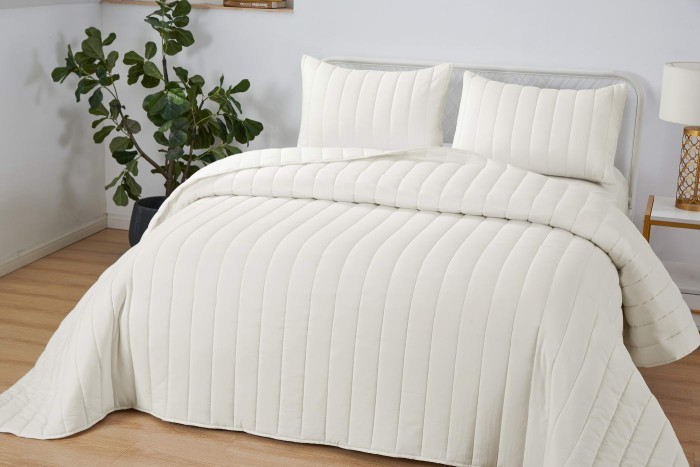 Микаэль покрывало кремовое 230х250