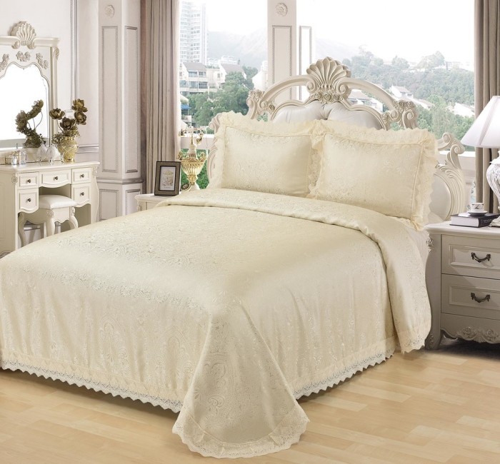 Франческа (молоко) Покрывало 240х260