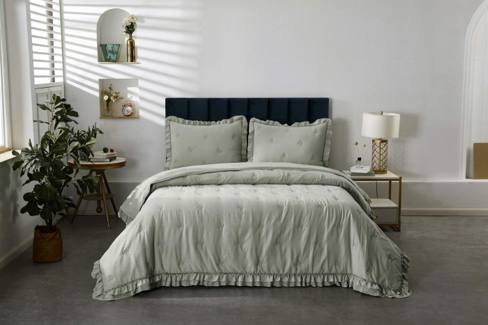 Ребека (беж) Покрывало 220х240