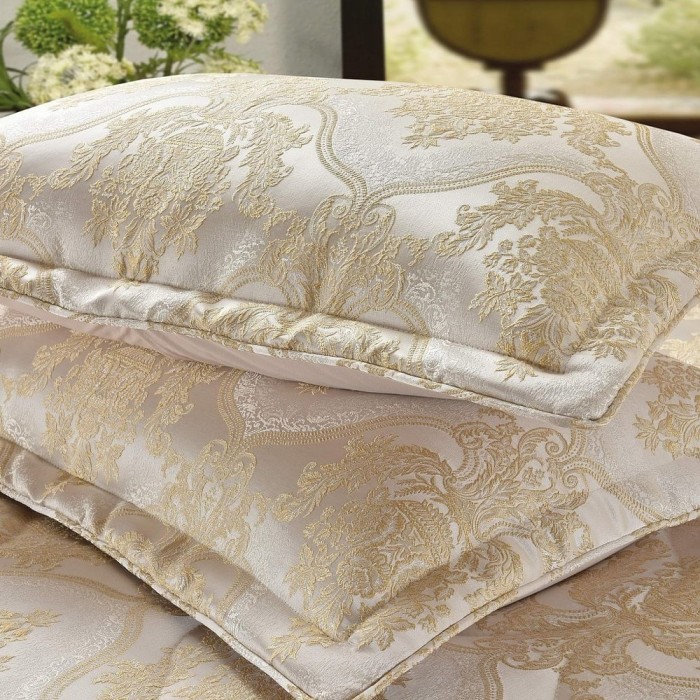 Эсфира (молоко) Покрывало 240х260